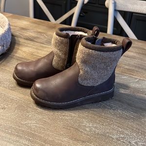 UGG Bayson boots